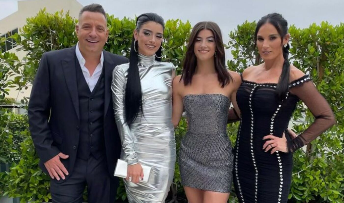 The D’Amelios Navigate Fame, Sisterly Squabbles In First Glimpse At Hulu Reality Show