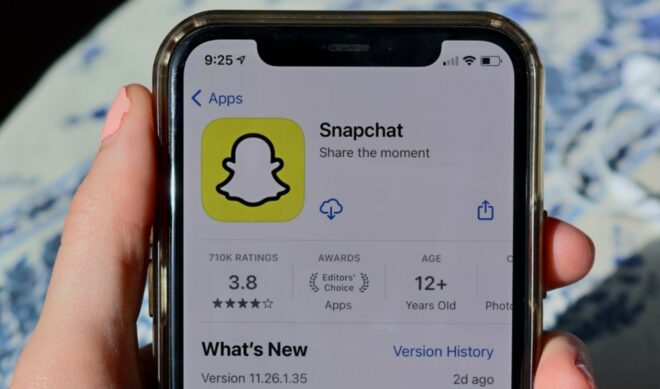 Snap Stock Plummets, As Apple Privacy Changes Dent Ad Revenues