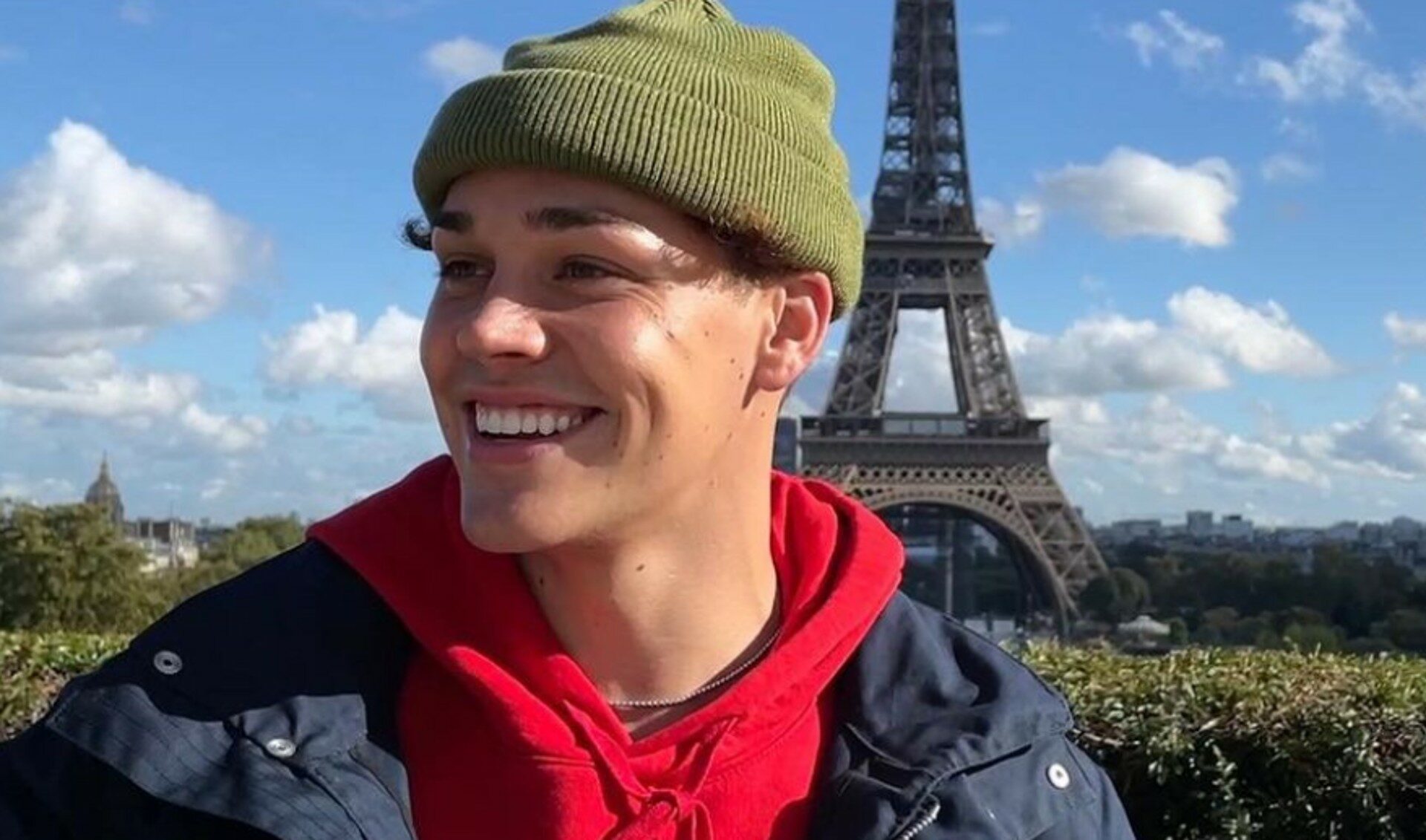TikTok Star Noah Beck Signs With CAA For Acting, Modeling