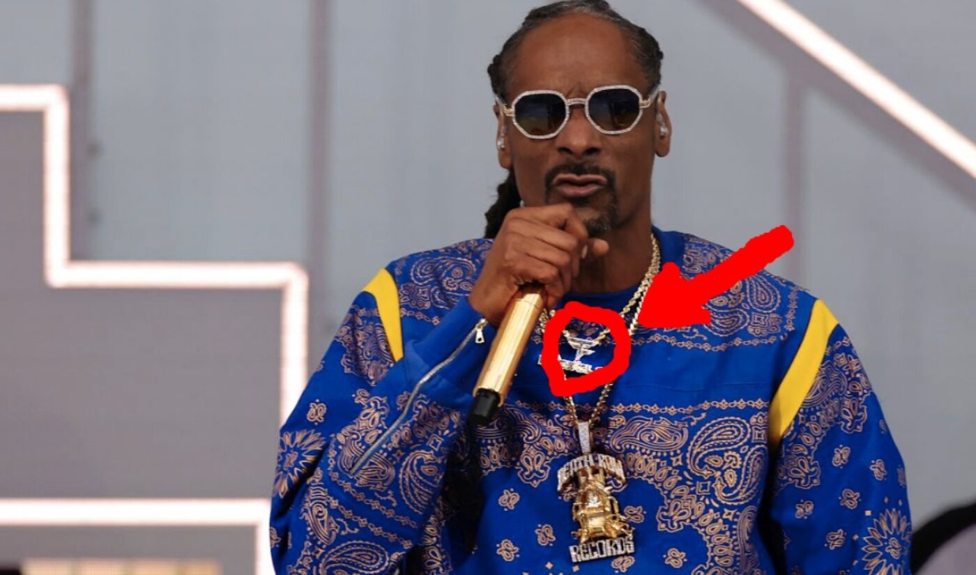 Is Snoop Dogg becoming a member of FaZe Clan? Fo shizzle.