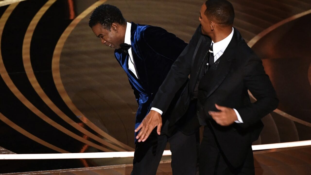 video of Will Smith slapping Chris Rock 