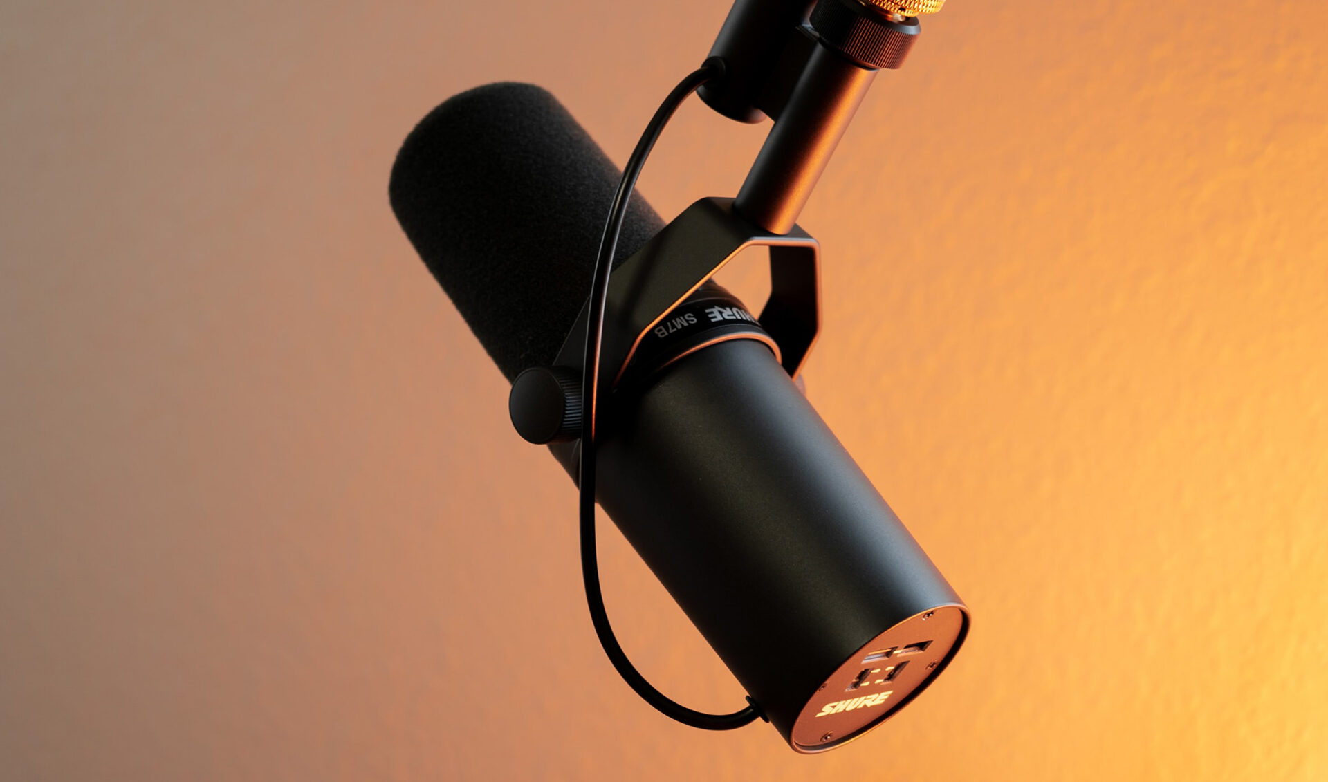 Facebook’s giving up on podcasts, its Clubhouse copycat, and apparently audio as a whole
