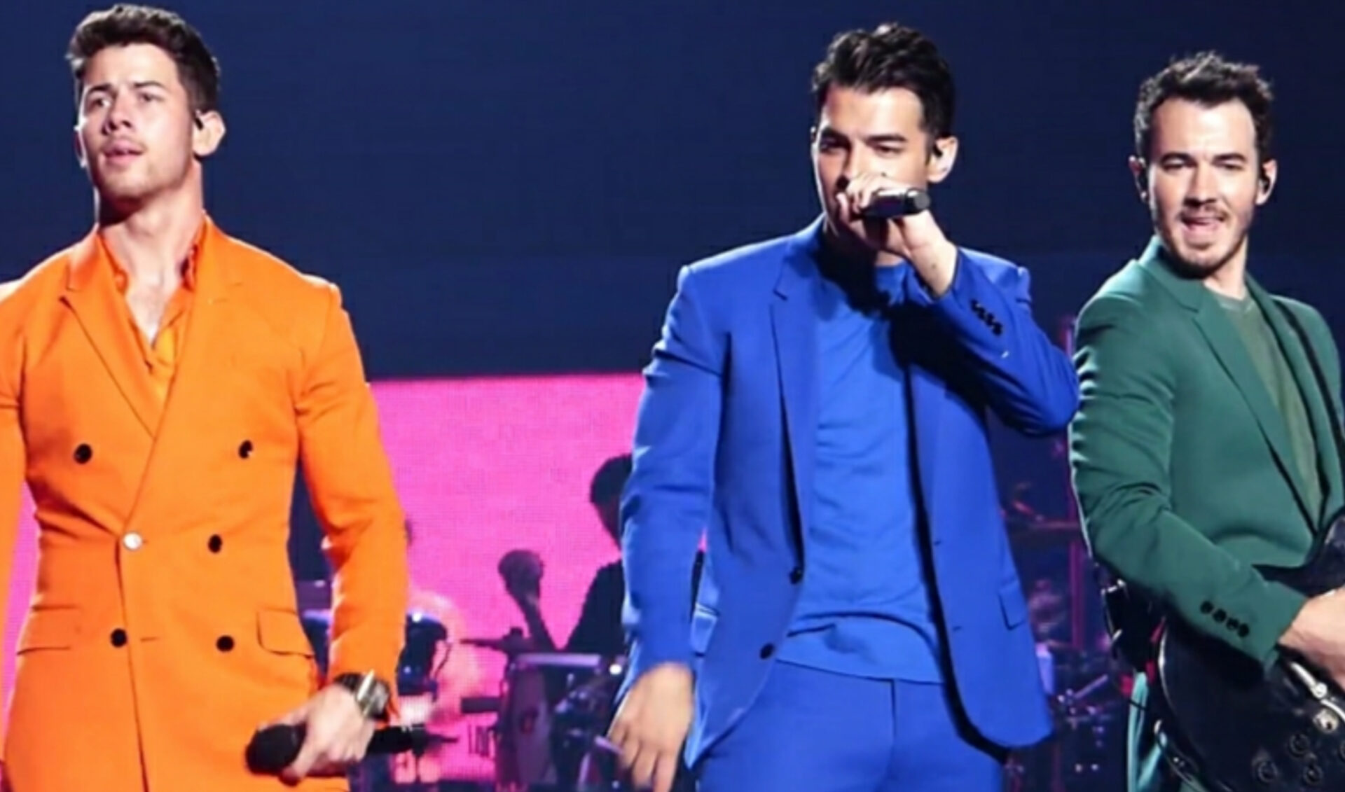 Want exclusive texts from the Jonas Brothers? Scriber can make that happen.