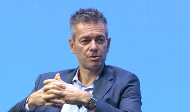 Less than a month after leaving YouTube, Robert Kyncl has been named as the CEO of Warner Music