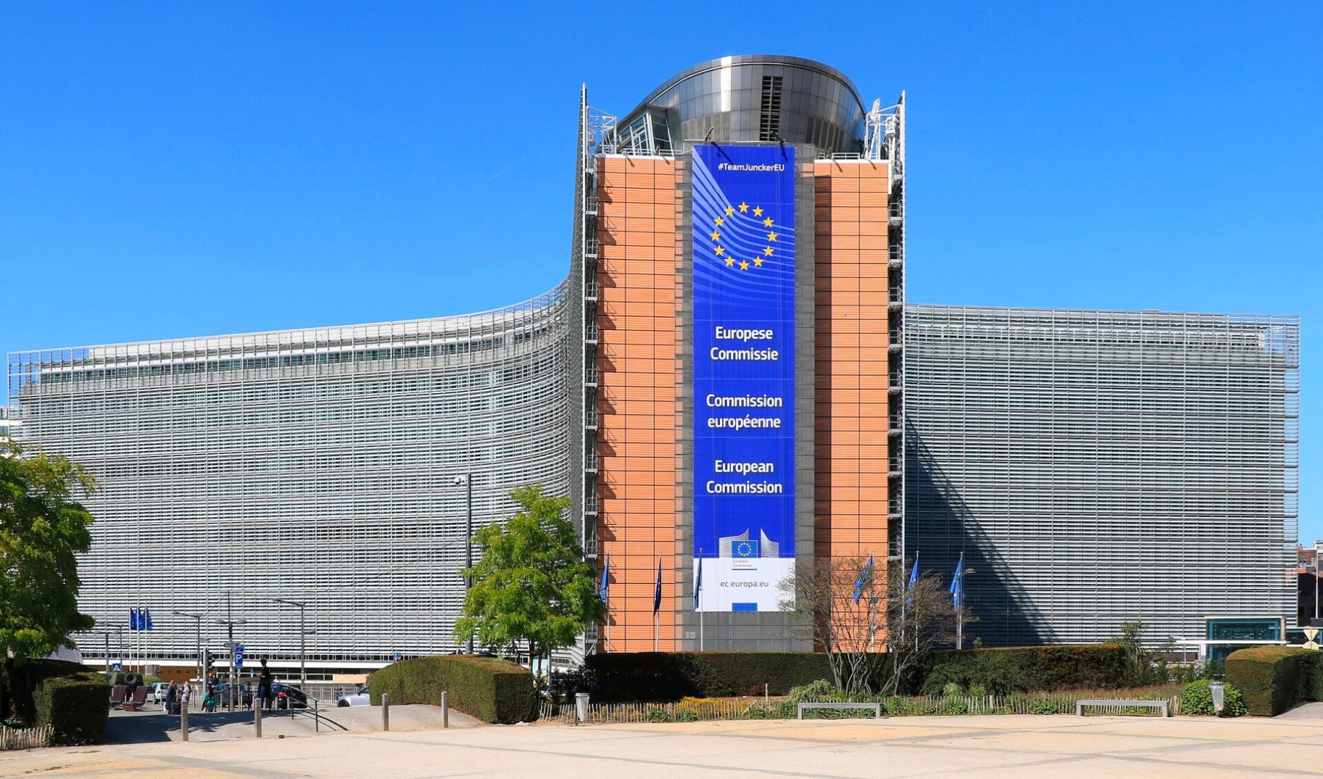 The European Commission, like many U.S. states, has banned TikTok on public devices