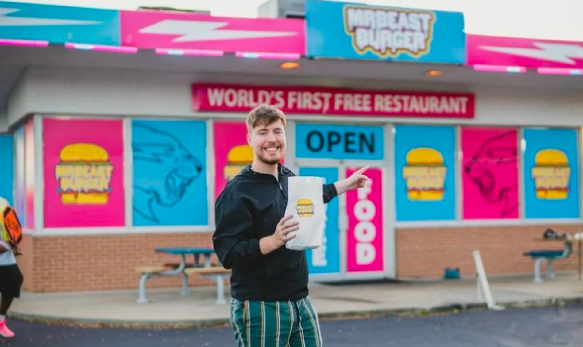 Mr. Beast Burgers In Dallas Is Booming With New 'Virtual Dining' Concept -  Narcity