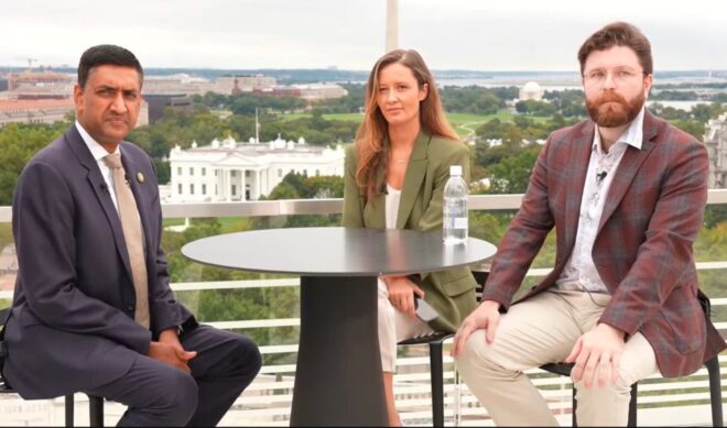 U.S. rep Ro Khanna streamed with creators like Vaush and Emma Vigeland outside the White House