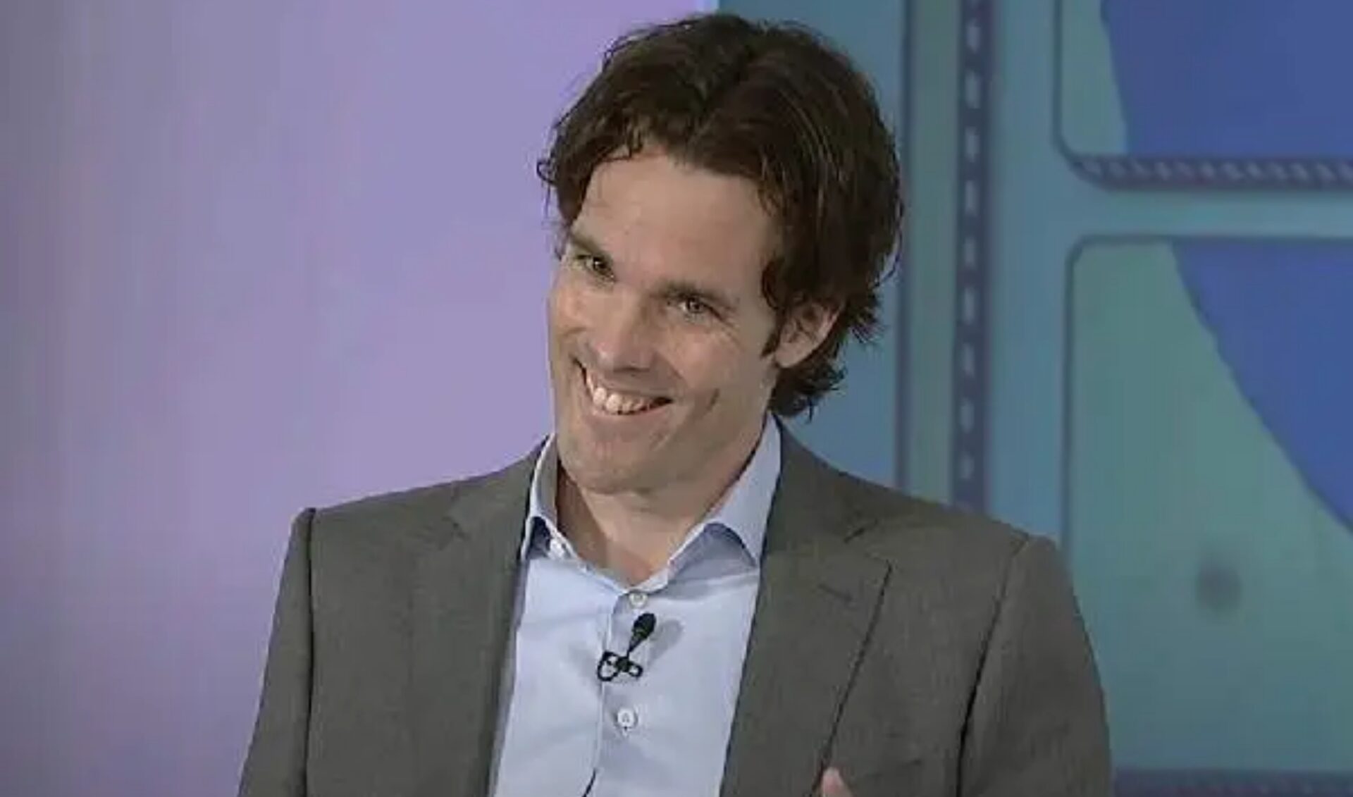 YouTube ad revenue hits $8.9 billion as upfront deals power Alphabet past Q3 projections