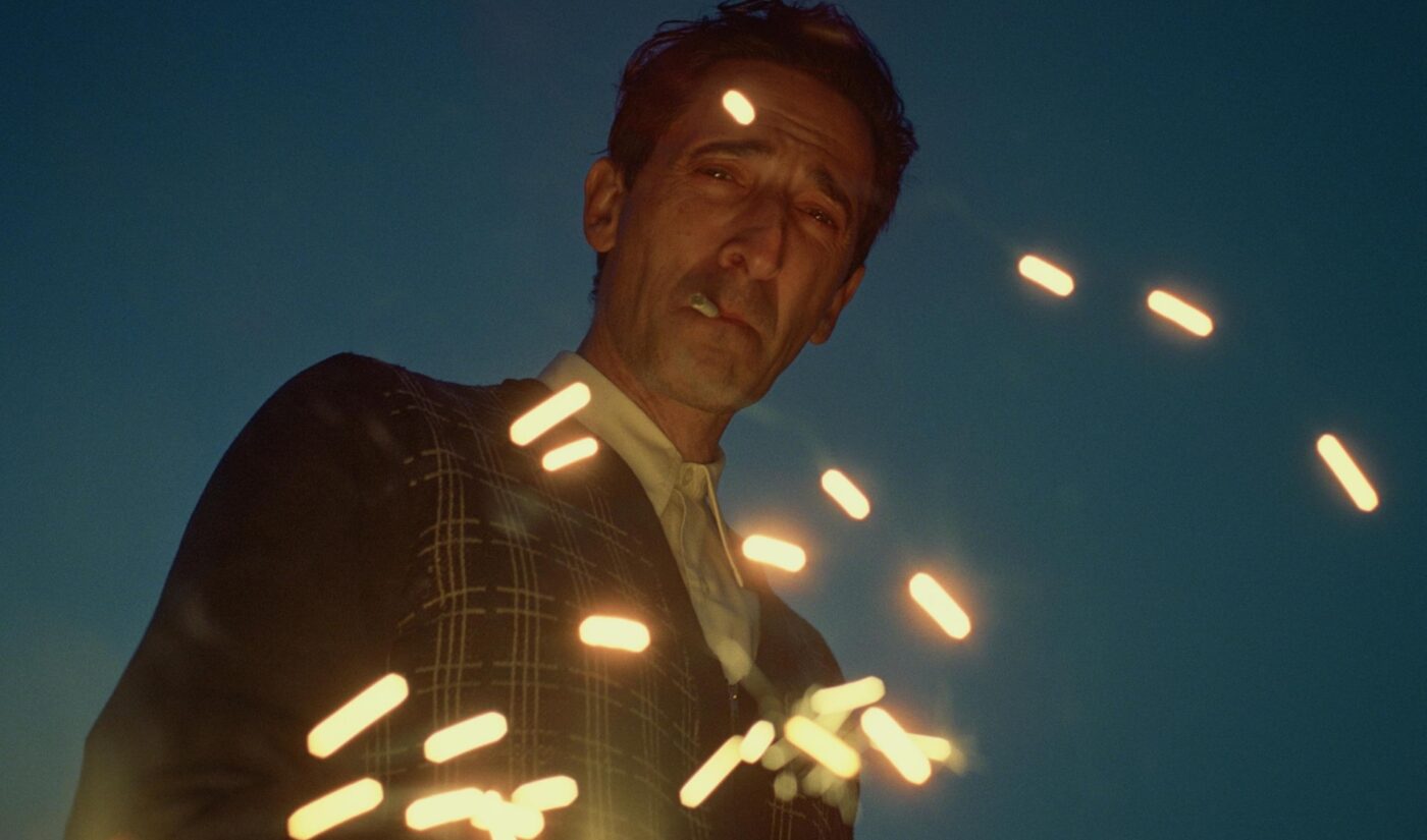 As Hollywood writers seek AI lawsuits, OpenAI asks “why can’t we be friends?”