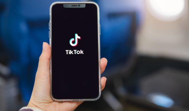 College is a great place to be a creator, so Gen Z is chasing scholarships on TikTok