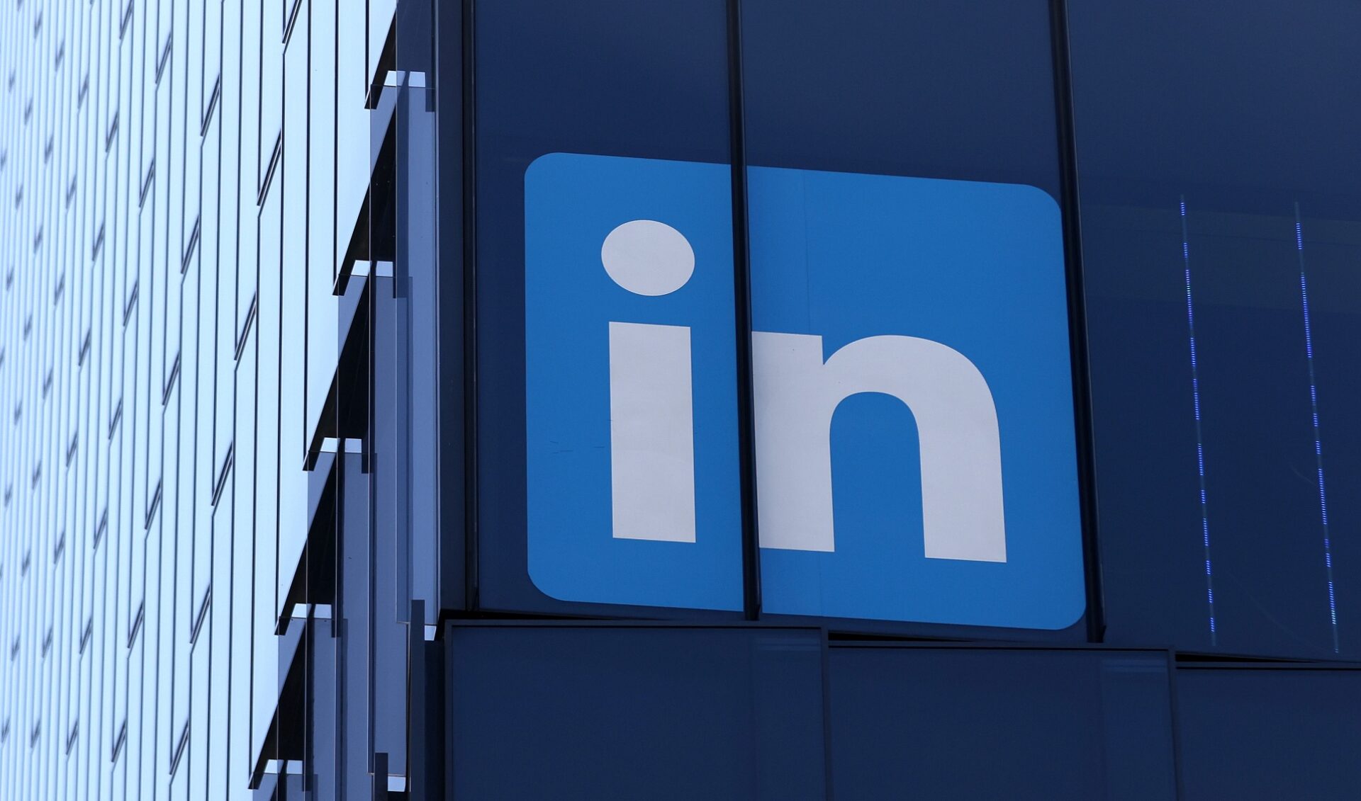 Here’s some advice: LinkedIn has a new monetization product built around consulting sessions